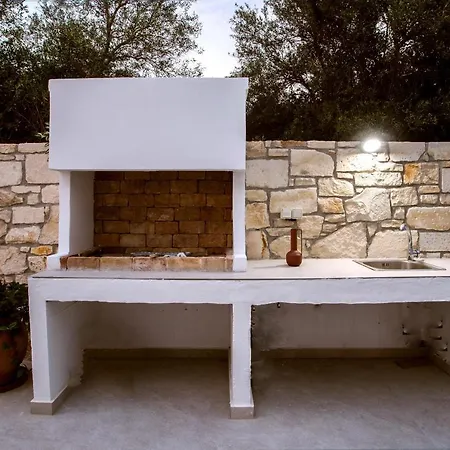 Avrilia Seaside Heated Pool *