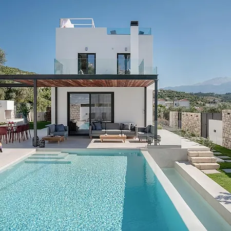 Avrilia Seaside Heated Pool Almirida